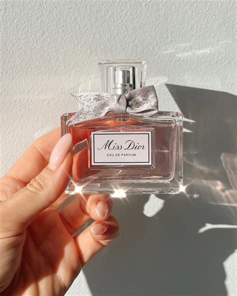 miss dior perfume review smells like|what does miss dior smell like.